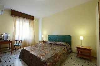 מלון Roma Inn